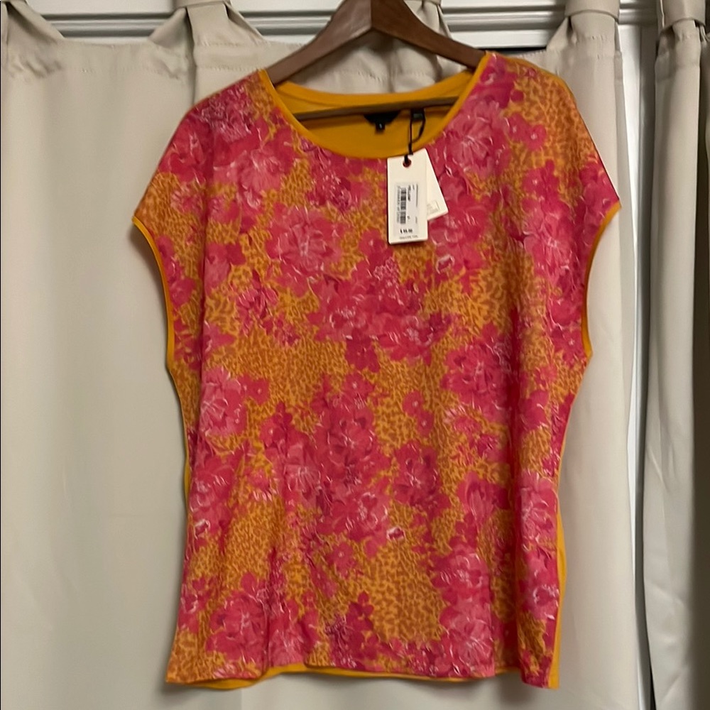 NWT  gorgeous Ted Baker top